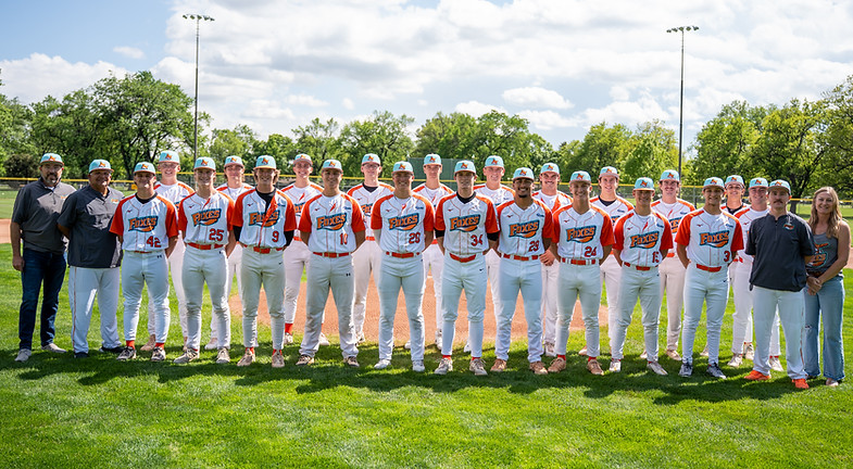 25_FortCollins_Foxes_Team-9.jpg