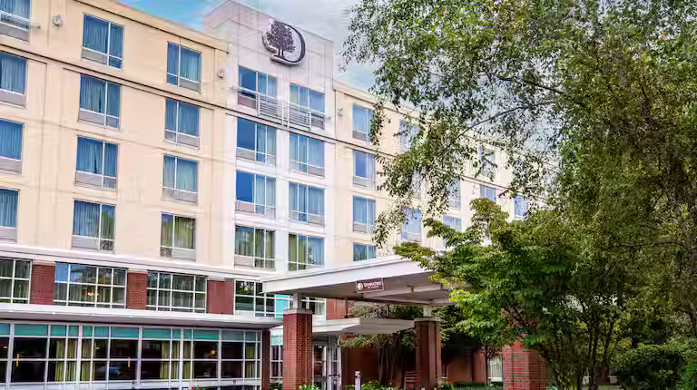 DoubleTree Suites by Hilton Hotel Boston( bayside)-2 night+valet parking