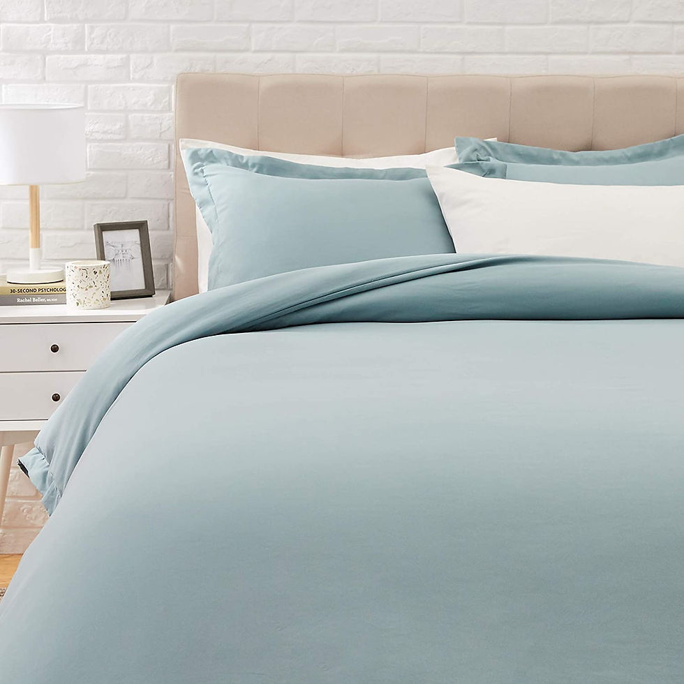 الصورة المصغرة: Amazon Basics Light-Weight Microfiber Duvet Cover Set with Snap Buttons - King,