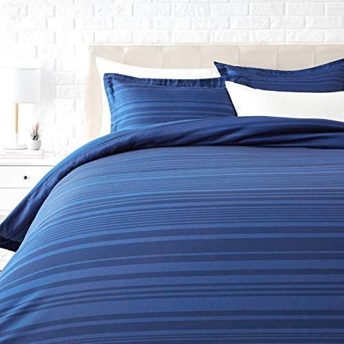 الصورة المصغرة: Amazon Basics Light-Weight Microfiber Duvet Cover Set with Snap Buttons - King,
