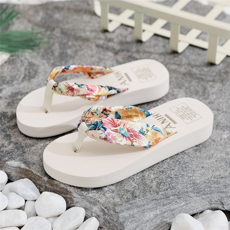 الصورة المصغرة: Wholesale Thick Bottom Flip Flops Cheap Eva Women Slippers Custom Ladies Flip F