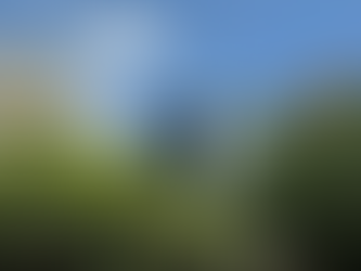 Vista interior de la torre NOUS en Guadalajara, con oficinas privadas, diseño moderno y amenidades exclusivas para sus miembros.