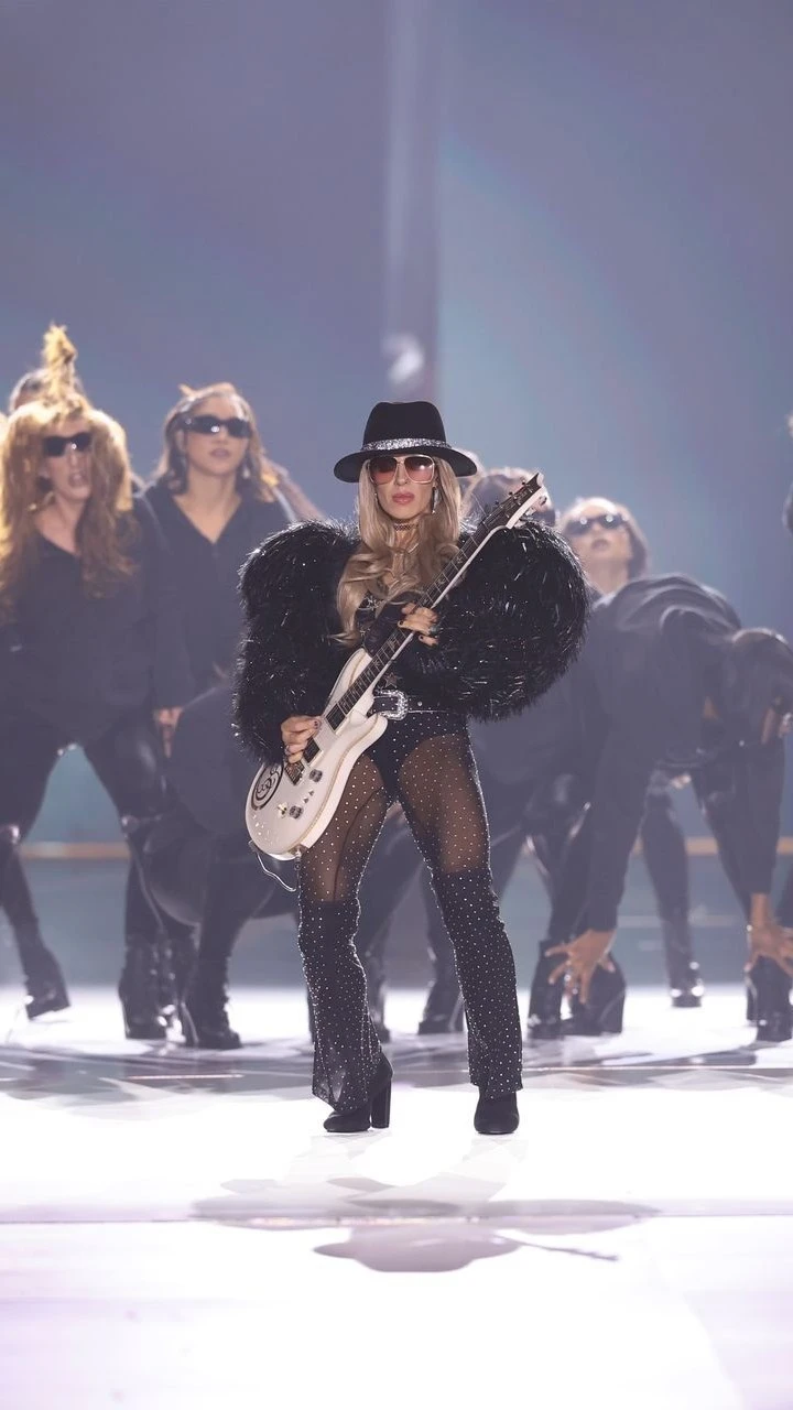 Victoria's-Secret-Fashion-Show-2024-cher