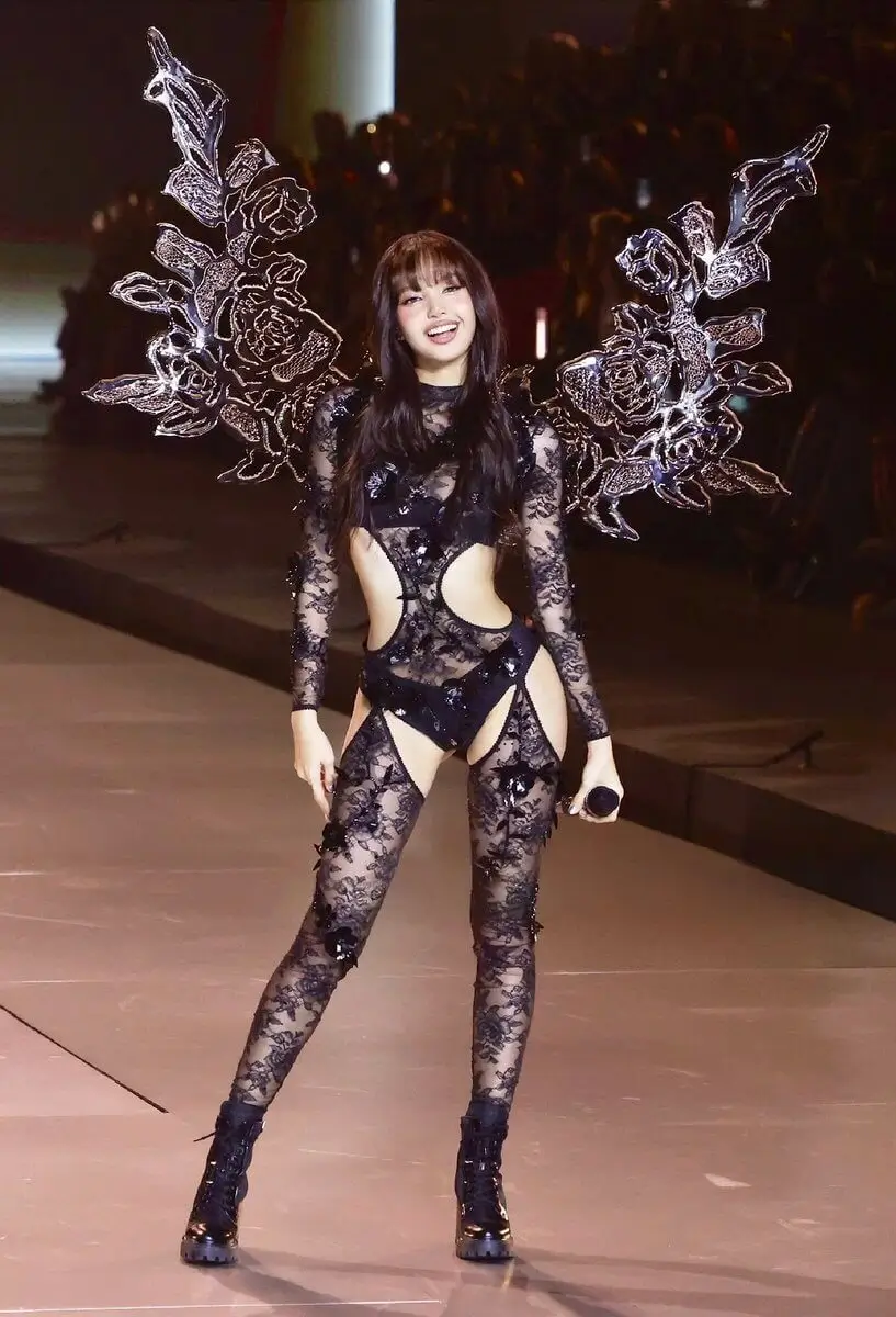 Victoria's-Secret-Fashion-Show-2024-Lisa