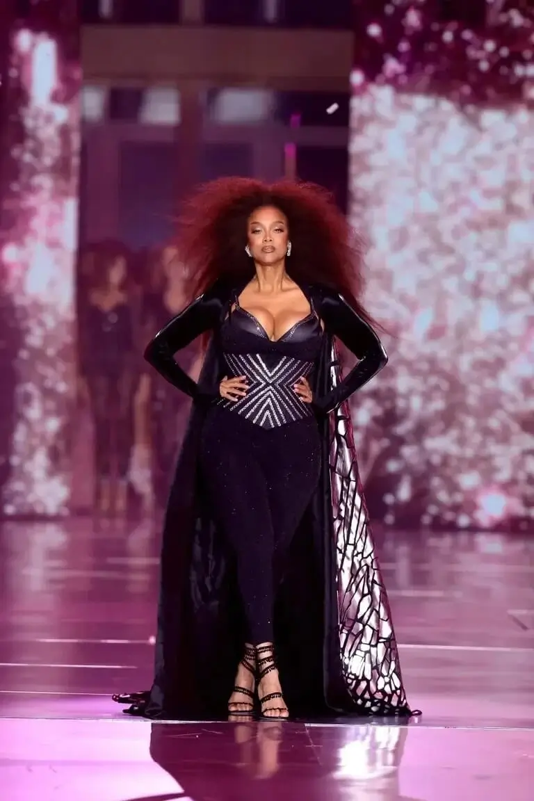 Victorias-Secret-Fashion-Show-2024-Tyra-Banks
