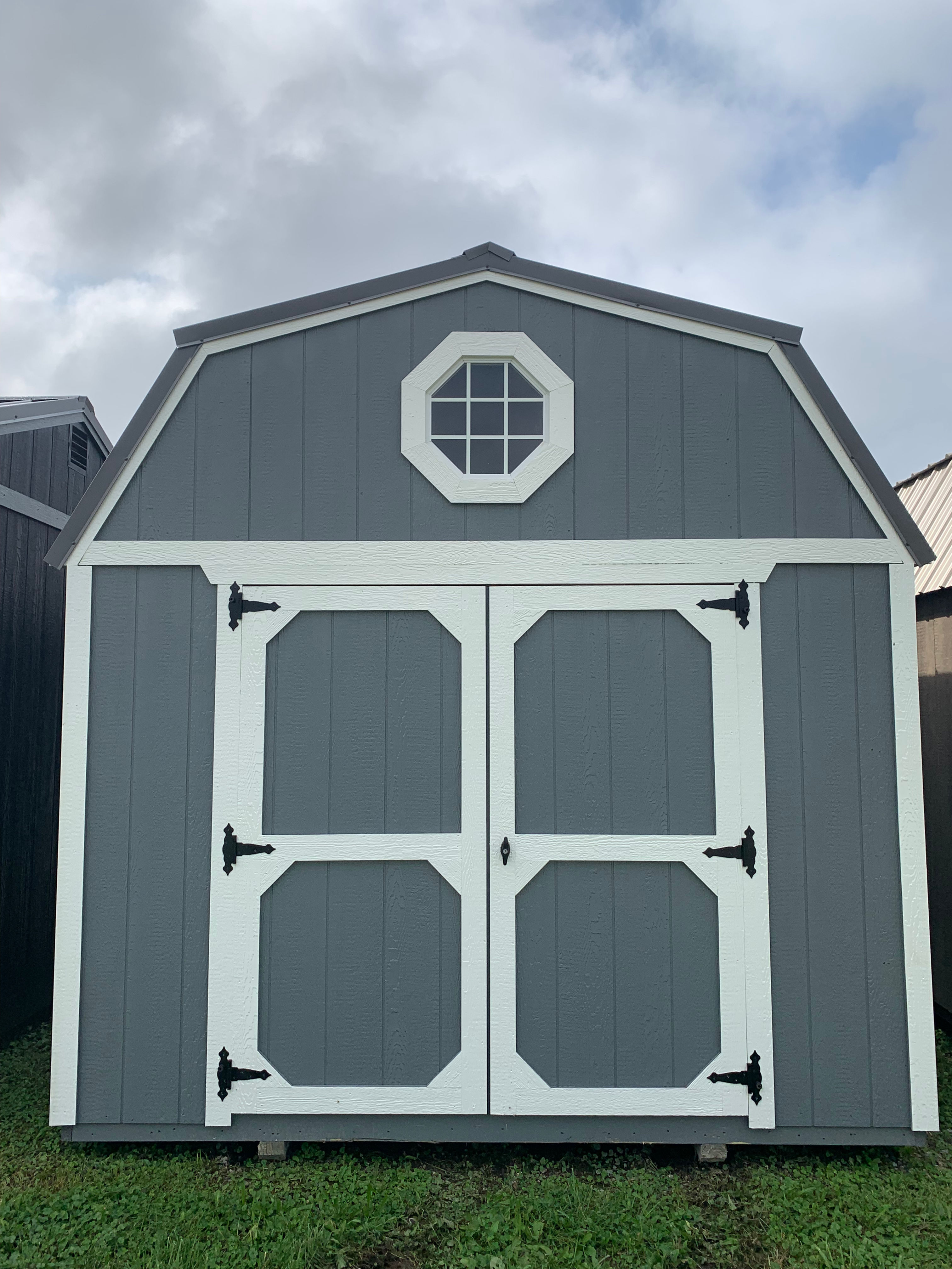 10 x 20 Lofted Barn