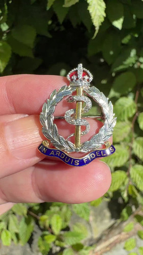 Broche Art Déco Diamant Or 18 Carats - Insigne Médical Armée Royale - Vintage UK - Occasion Très Bon état