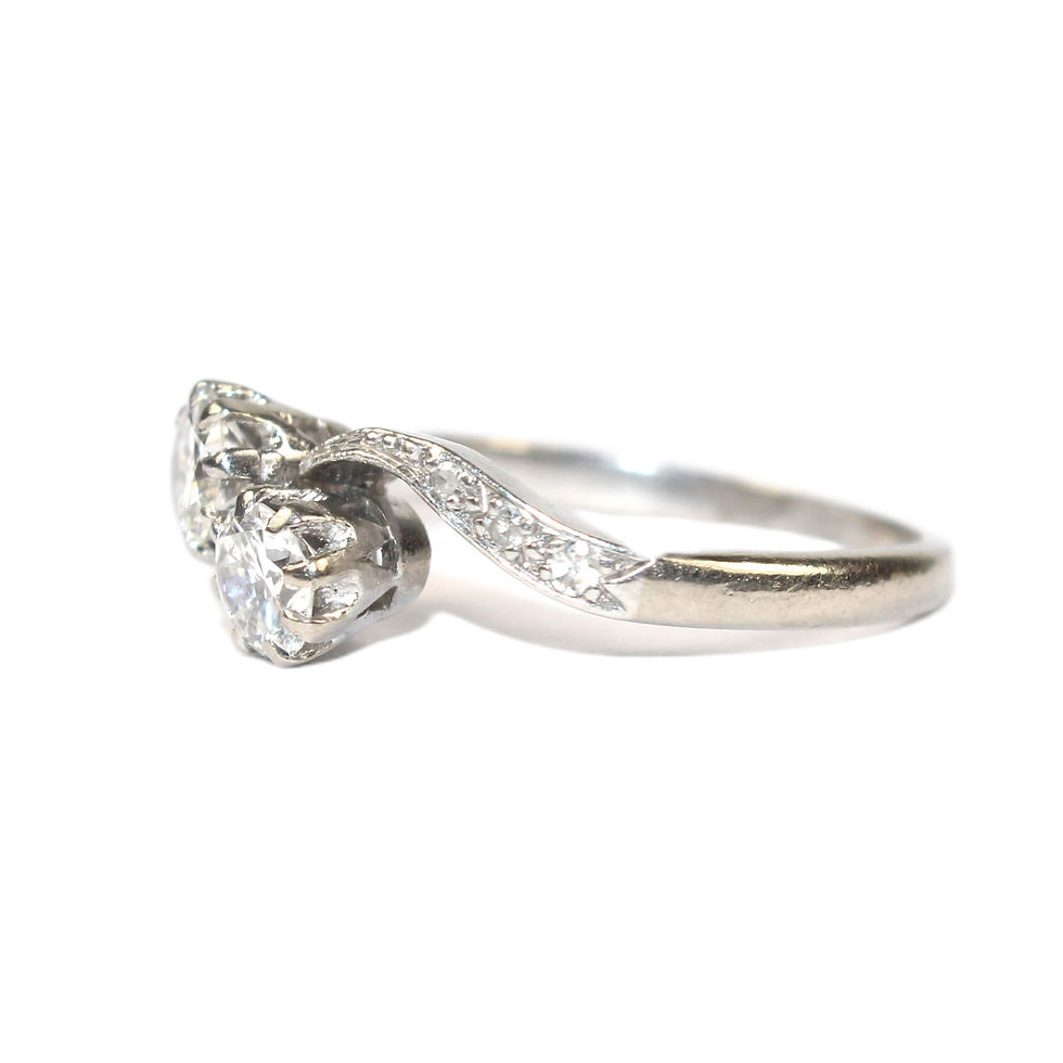 Art Deco Diamond engagement ring