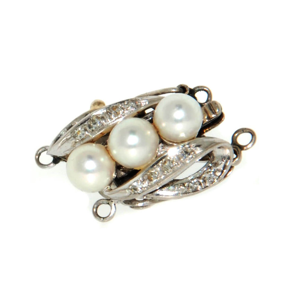 Vintage cultured pearl necklace