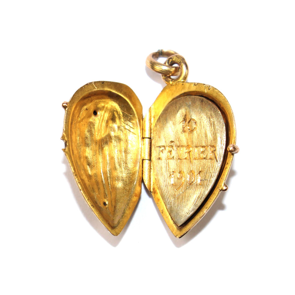 Edwardian Gold Almond Charm Pendant