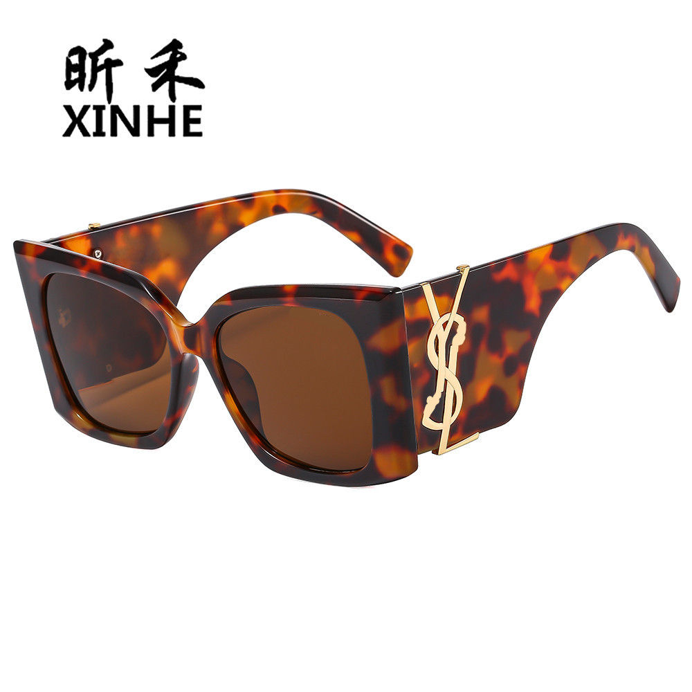 Fashionable Women's Cat Eye Sunglasses with Large Frame