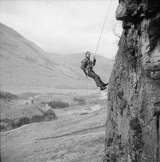 4279a590b49c594d172dc2183236c6a9--british-commandos-red-queen.jpg