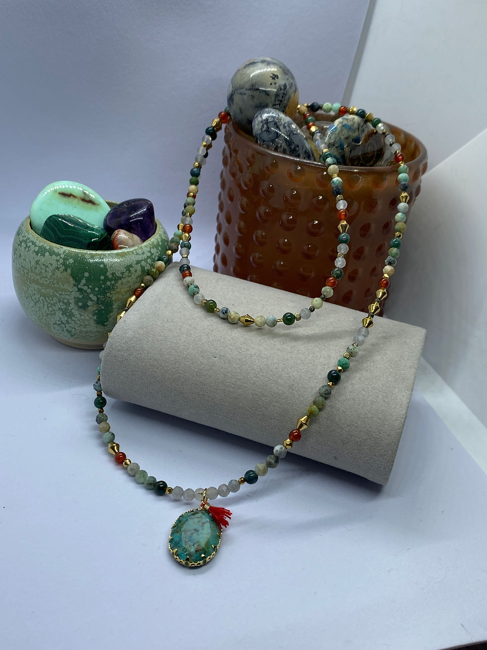 Miniatura: Sautoir Jeanine en pierres naturelles et son pendentif en Turquoise africaine 