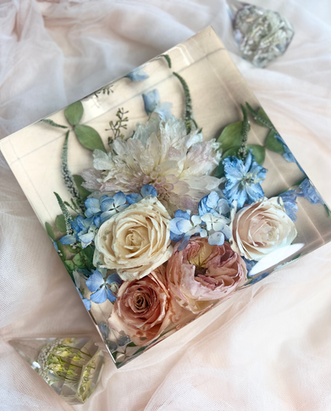 floral resin square and ring holders