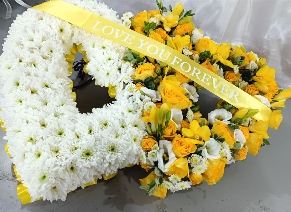 DOUBLE YELLOW & WHITE HEART 2ft