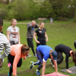 Fitness Bootcamp Training im Park Hamburg