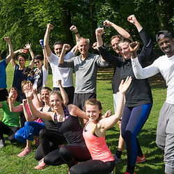 Fitness Bootcamp Training im Park Hamburg