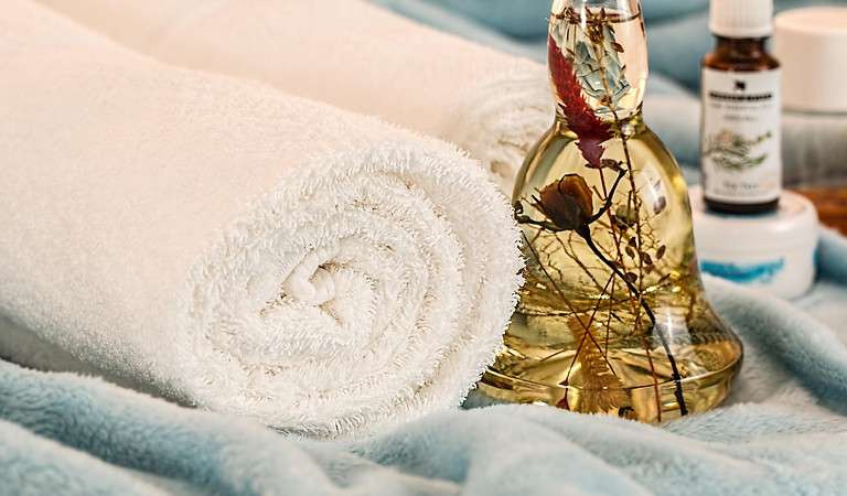 massage-therapy-1612308_1280.jpg