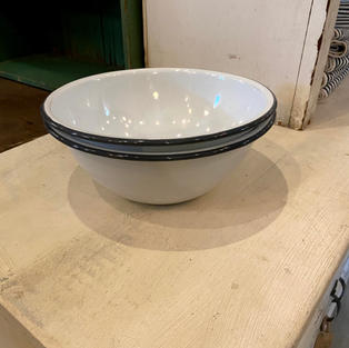 Serving Bowls Black & White