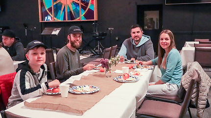 refugee dinner 4.jpeg