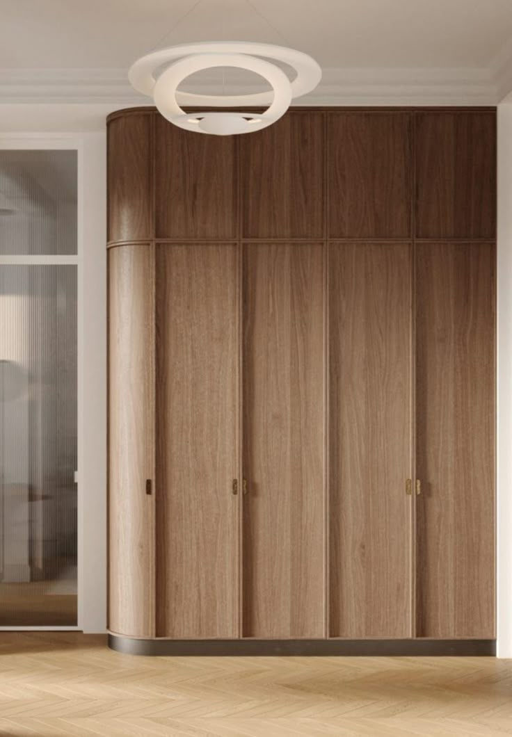 Mobilier intégré en bois penderie