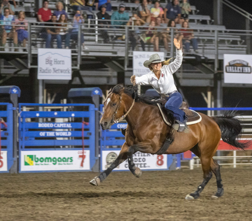 Suu barrel races in Cody, WY