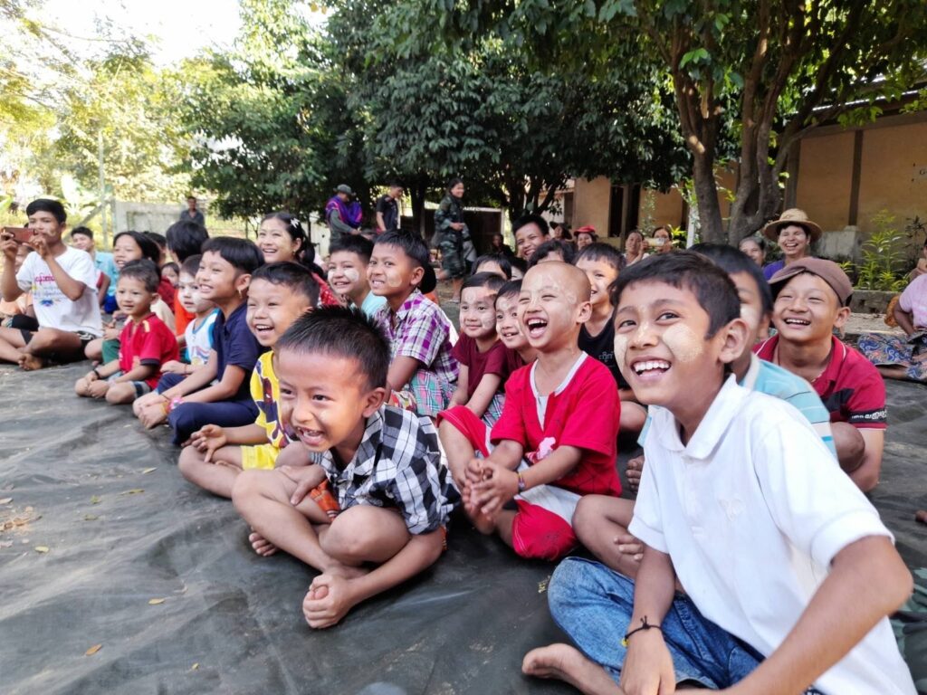 IDPs from Inn Jet Village enjoy a Good Life Club program.