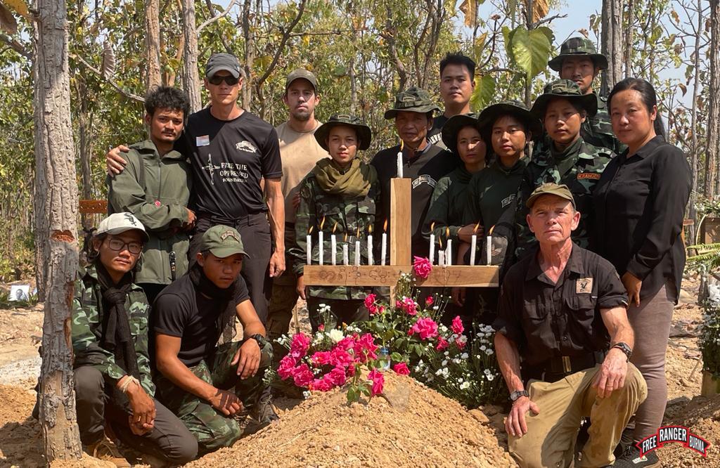 Ree Doh's Funeral with his sister Naw Lu Dee.