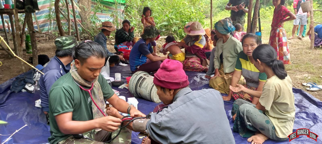 Karenni Rangers provide medical care for IDPs in their hidesite.