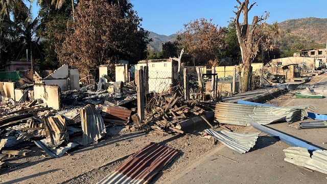 Shadaw homes destroyed by Burma Army.