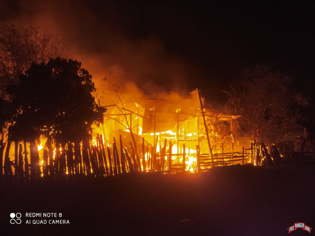 Burma Army attack causes fire in Daw Ta Ma Gyi. The house above was destroyed.