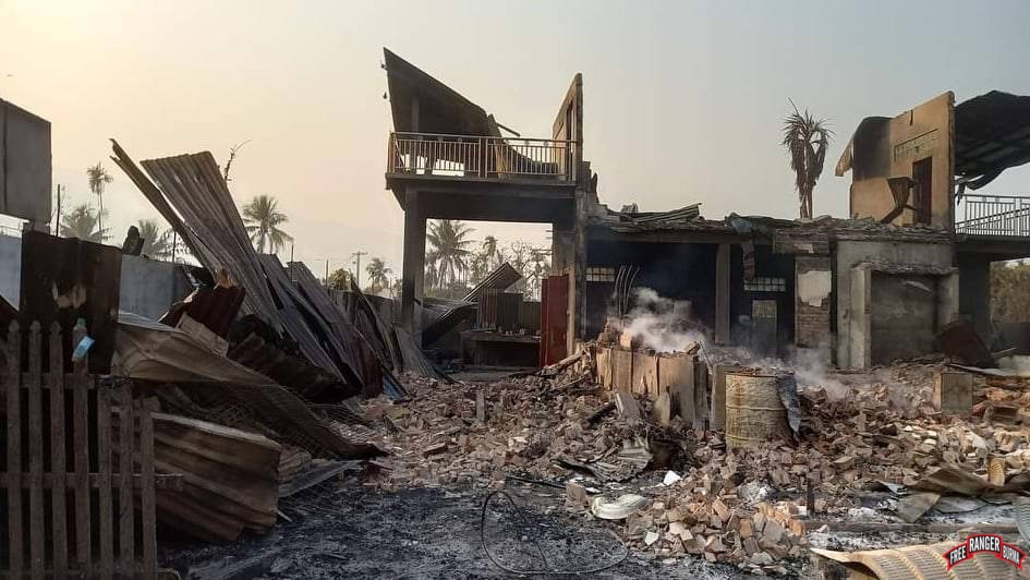 Burned houses in Kale Township