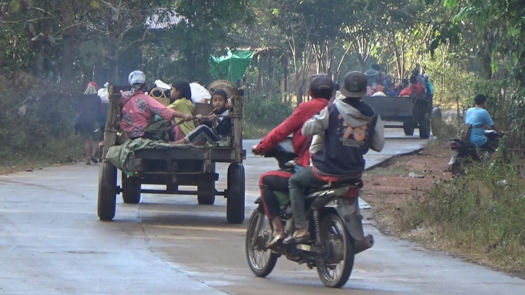 Villagers Fleeing Kudo