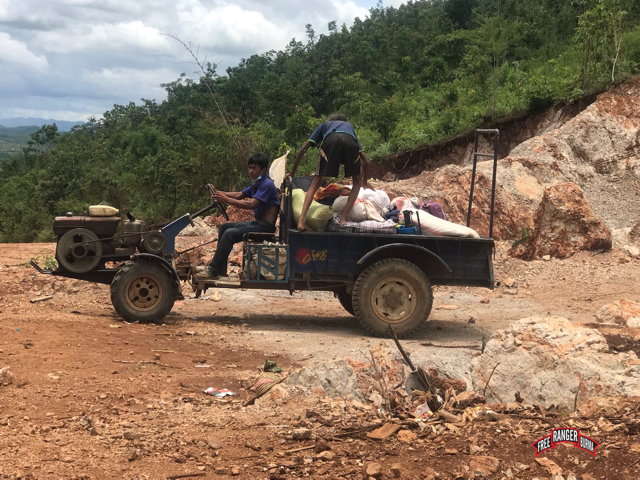 Rangers loading food to deliver to IDPs