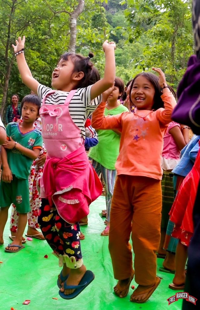 Children singing at GLC.