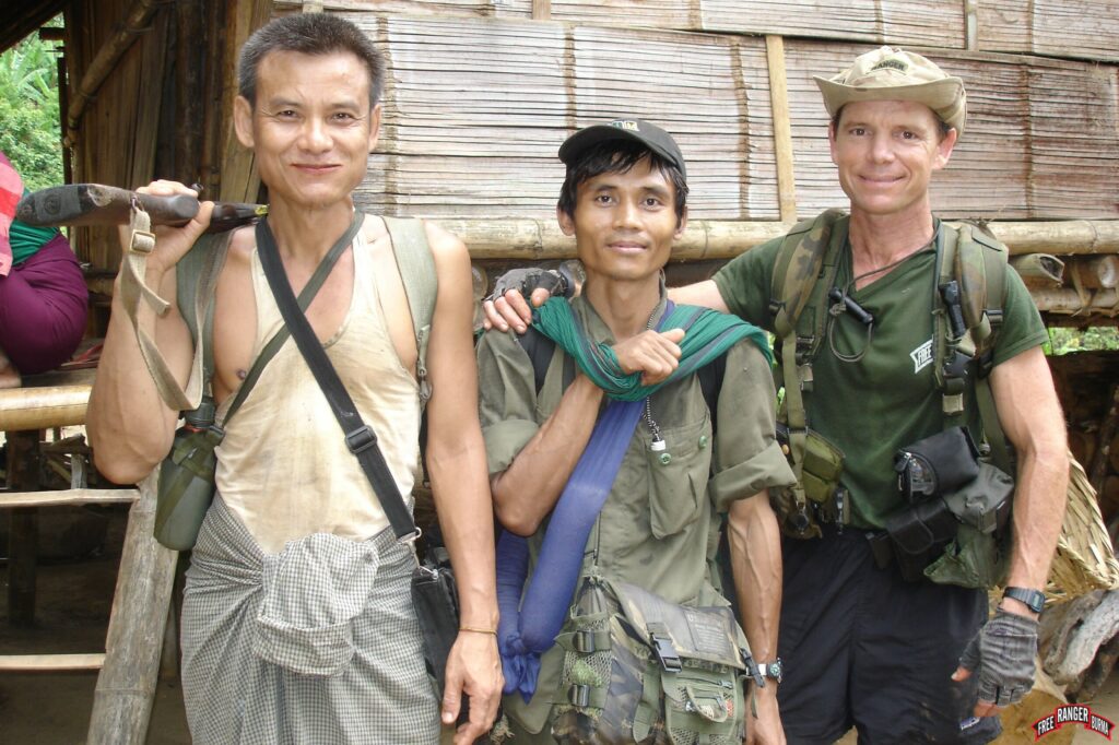 Hti Moo Klo in center with Karen leader Hser Doh and Dave in 2008.