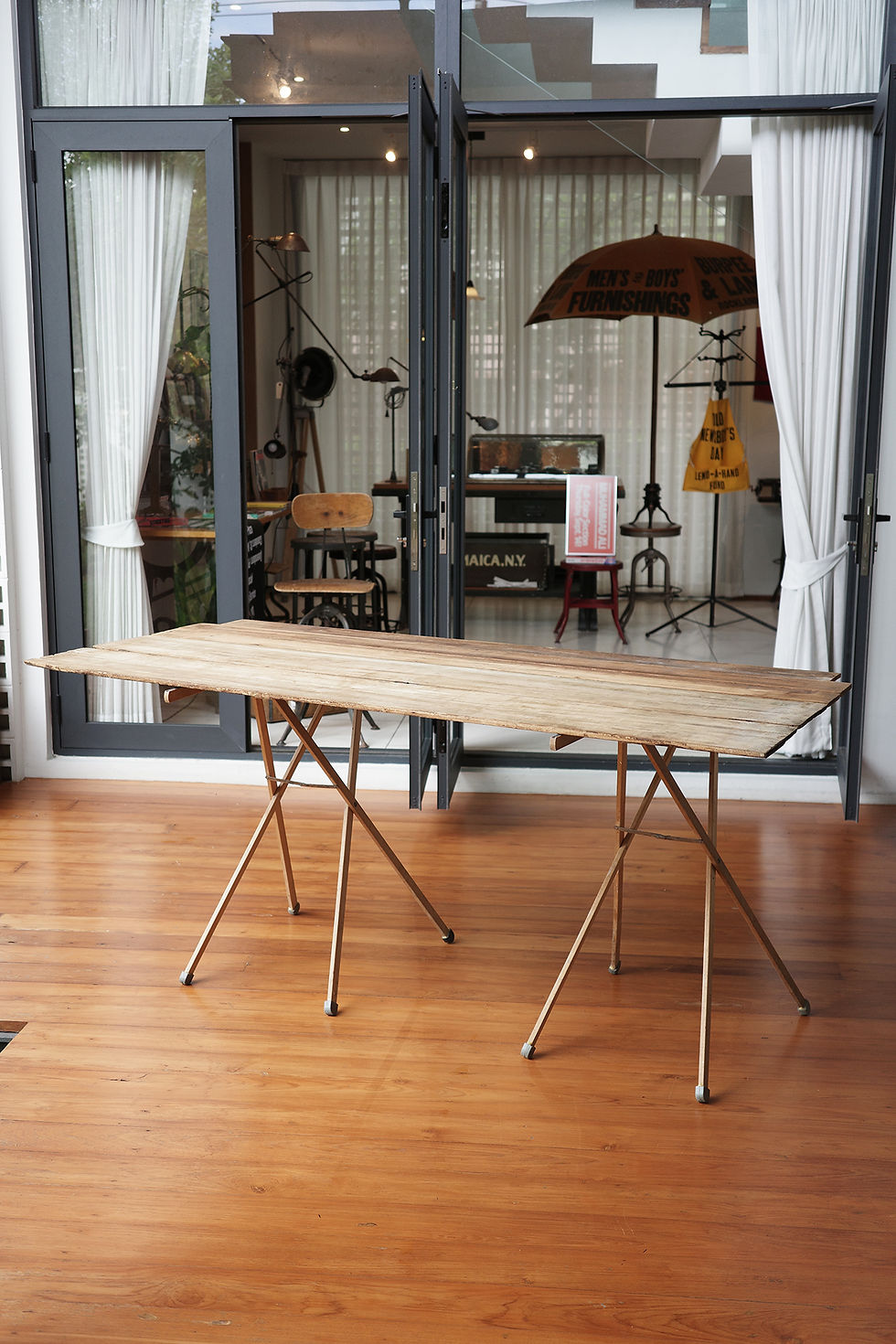 Thumbnail: Vintage wallpaper folding table legs
