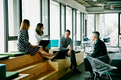 CONVERSACIONES CON DIRECTIVOS