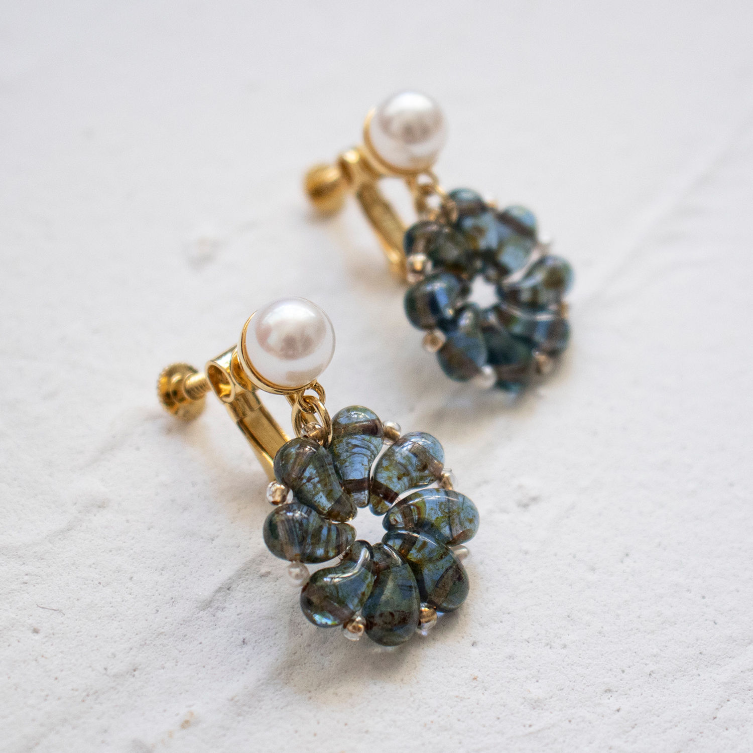 <SAPPHIRE BLUE> FULL MOON。BLOSSOM|Pearl Earrings