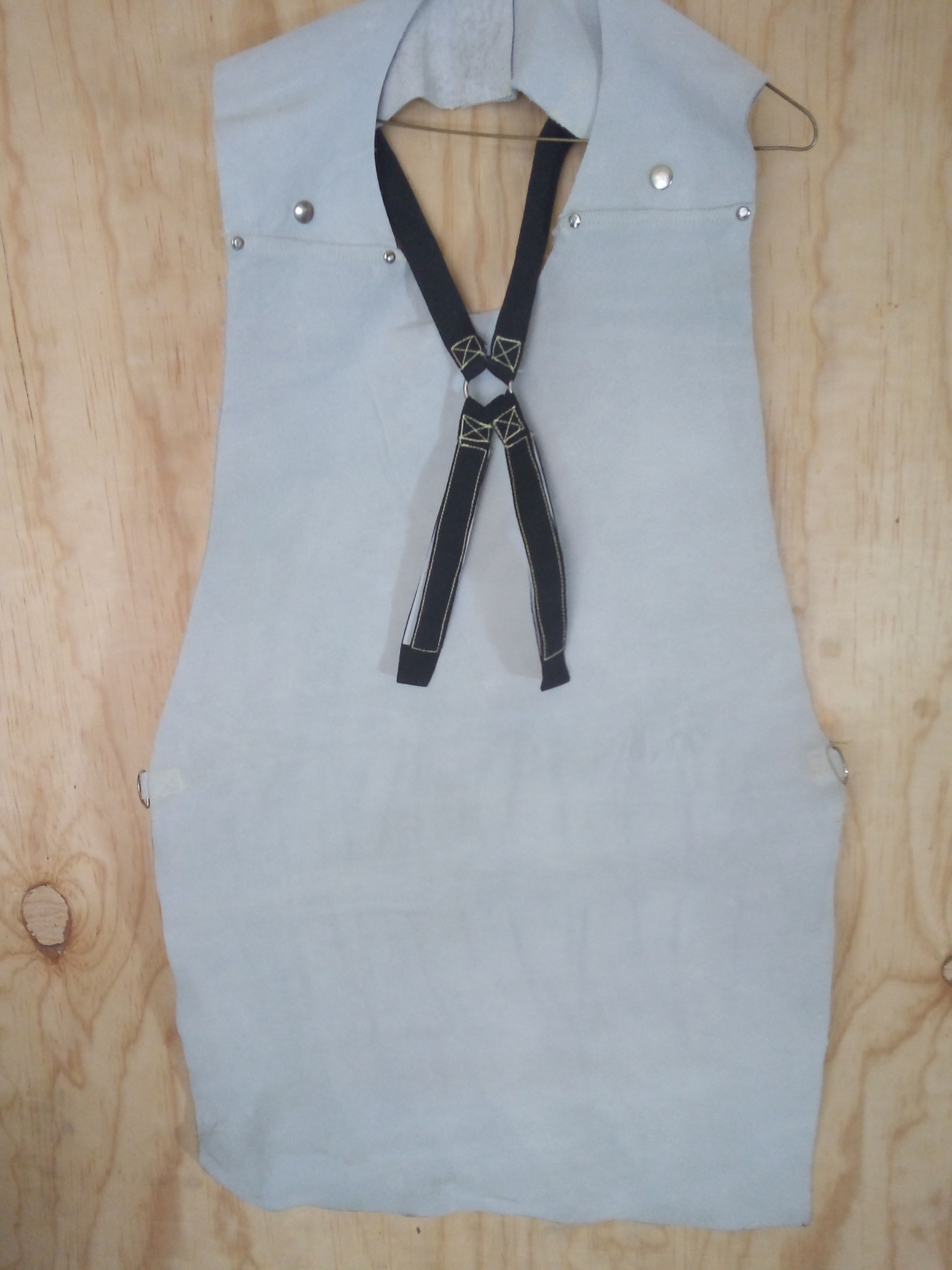 Mandil de protección p/soldar/cortar. 1 pza.