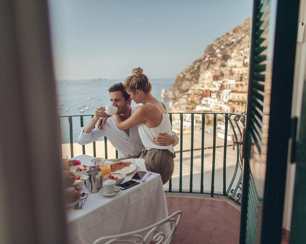 People happy in the car