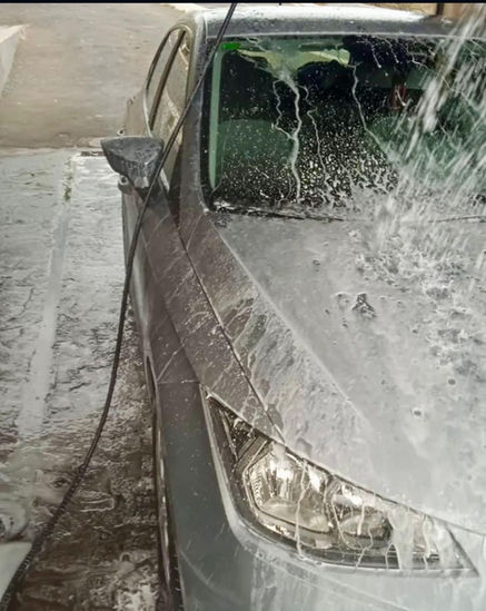 ¿Días de calima? En Todo + Limpio, nos encargamos de dejar el exterior reluciente…