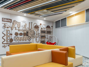 Modern Wall Designs for a Vibrant Office Environment