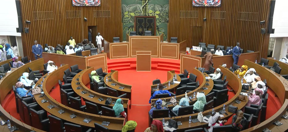 Le 29 septembre, la session plénière de l'Assemblée nationale du Sénégal a connu des rebondissements, reflétant un désaccord profond entre l'Exécutif et le Législatif.