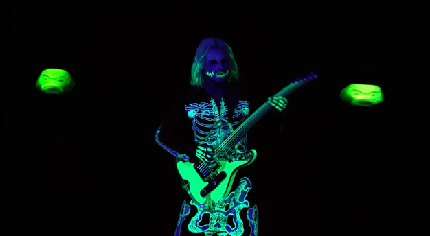 John 5 And The Creatures Crank It – Living With Ghosts