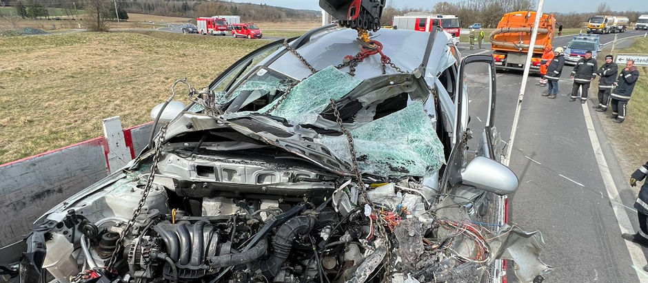 17.03.2023 - T2 Verkehrsunfall mit Eingeklemmter Person