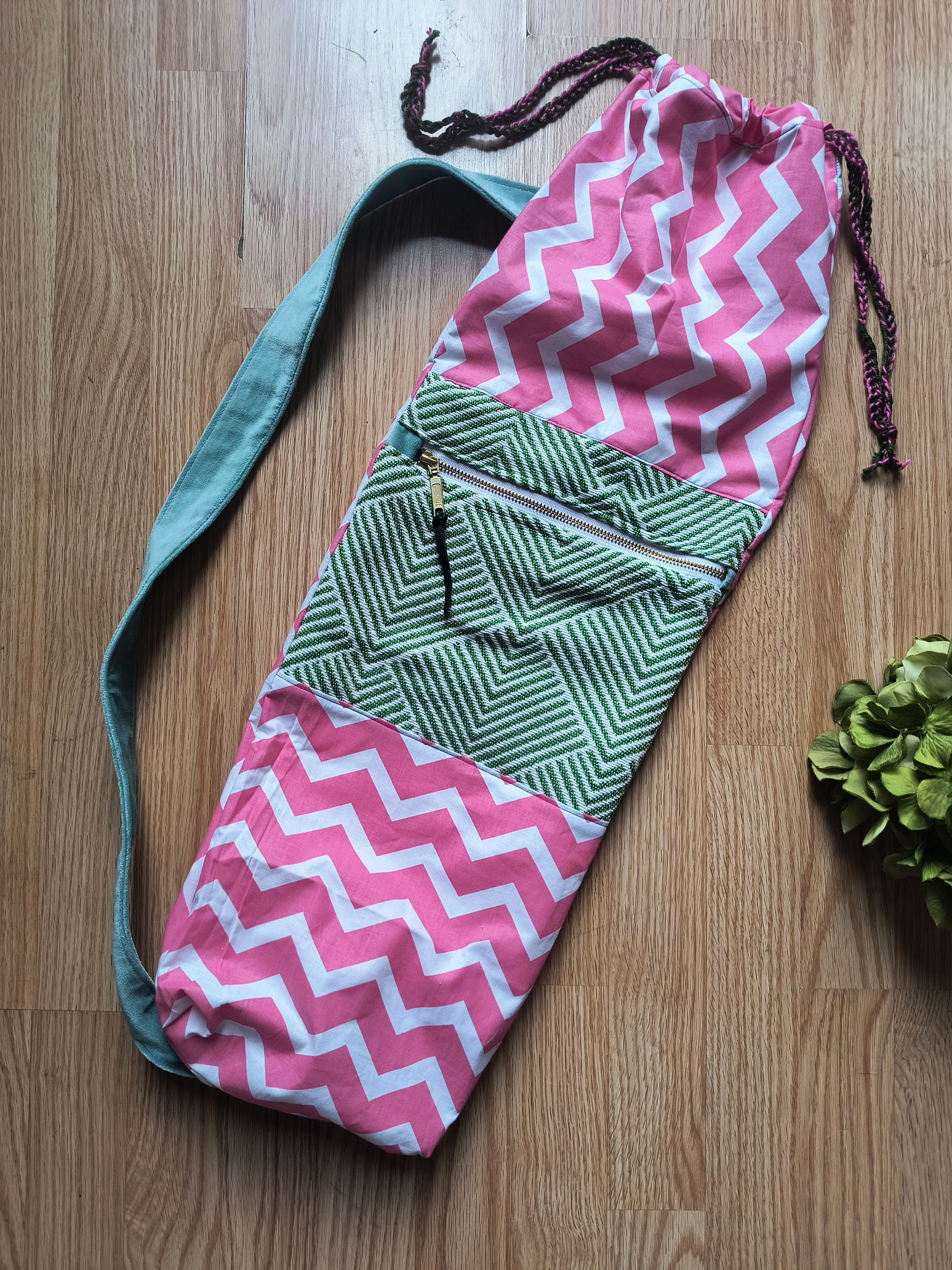 Crossbody Yoga Mat Bag- Pink & White w/Green Pocket