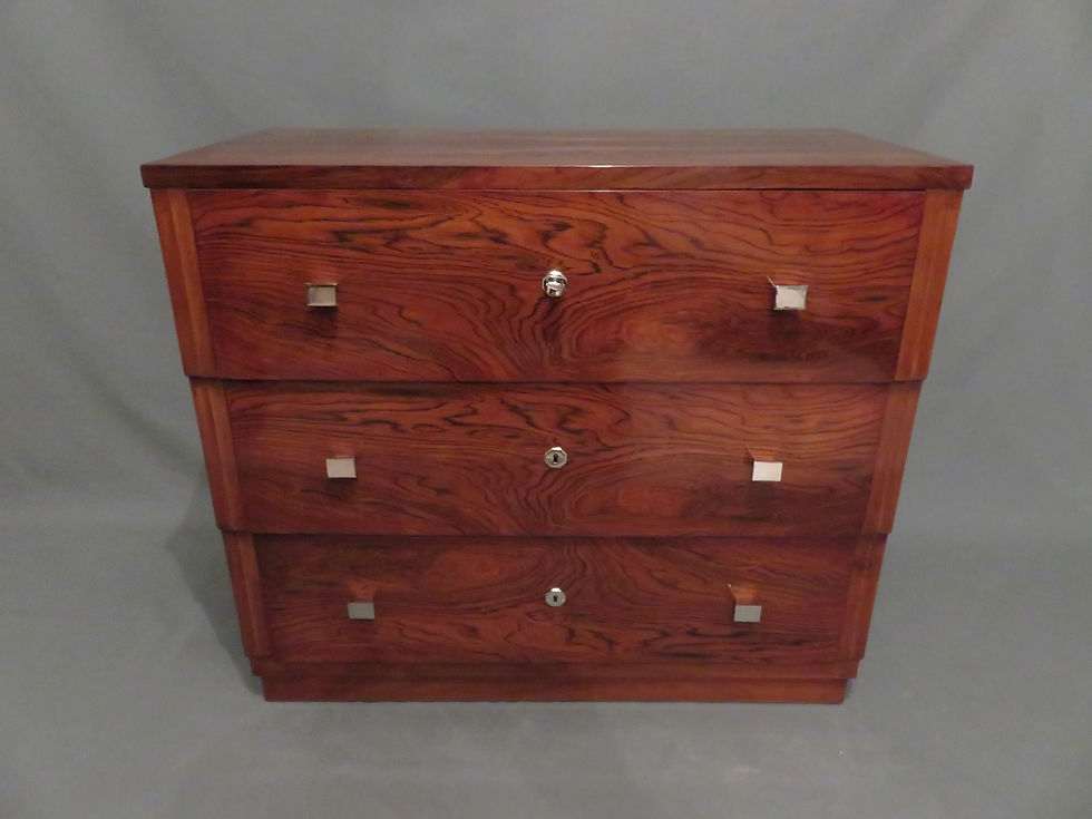 Miniature : Commode Art-Déco des années 30