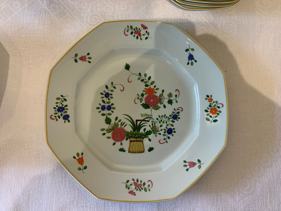 Miniature : Service de table porcelaine - Limoges - Raynaud - modèle  "Petit panier Chinois"