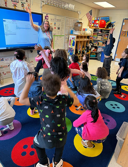Ms. Lowther teaching pres-choolers